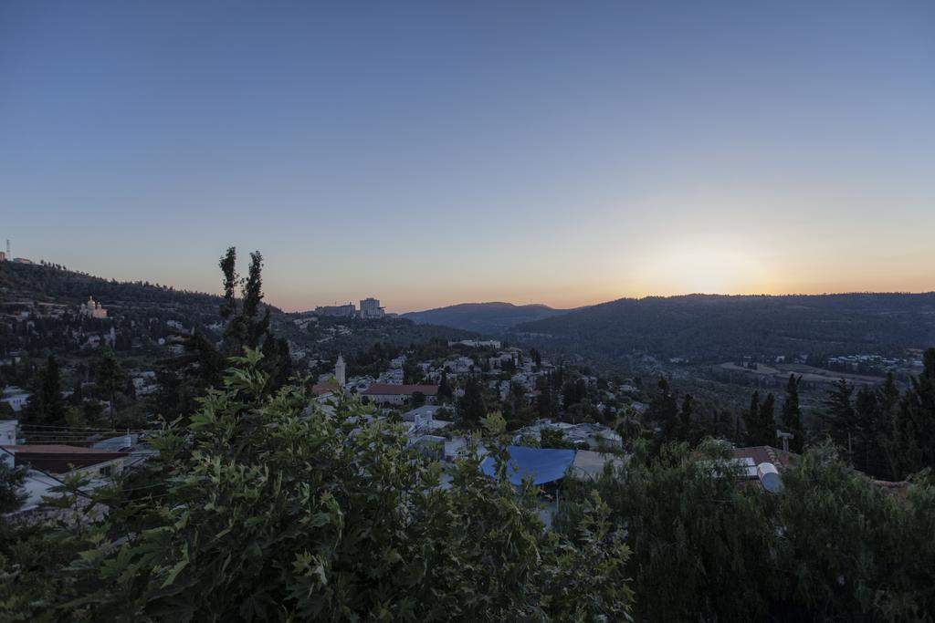 The Nest - A Romantic Vacation Home In Ein Kerem - Иерусалим Номер фото